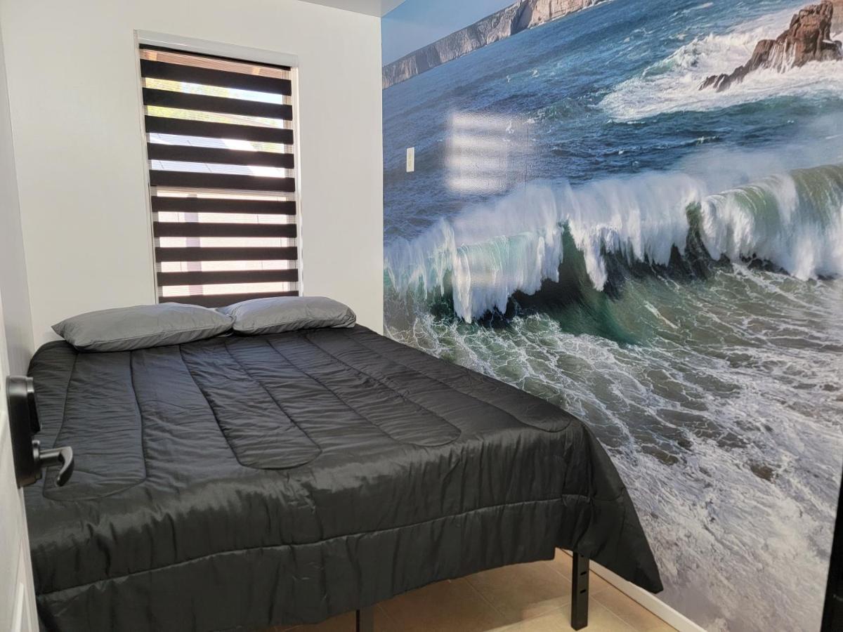 Orangewood & 51Ave Homestay - Not A Hotel Glendale Extérieur photo